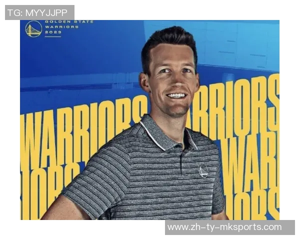 邓利维称库里状态依旧出色未来三年仍将展现顶级表现 邓利维称库里状态依旧出色未来三年仍将展现顶级表现