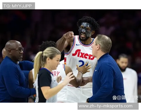 芬奇强调对抗恩比德需谨慎避免犯规观众期待精彩对决而非罚球大战 芬奇强调对抗恩比德需谨慎避免犯规观众期待精彩对决而非罚球大战