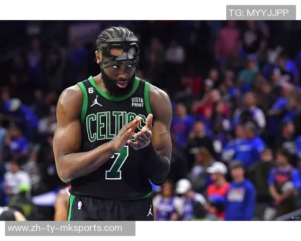 杰伦布朗独揽41分难救球队双拳难敌四手的尴尬局面